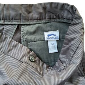 Slazenger Men’s Black Pinstripe Golf Shorts. Size 32